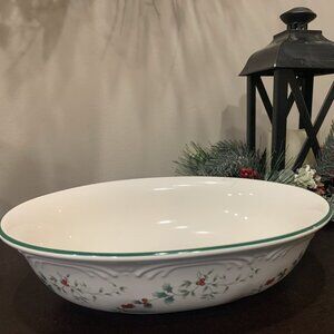 Pfaltzgraff "Winterberry" design 10" Oval Serving Bowl